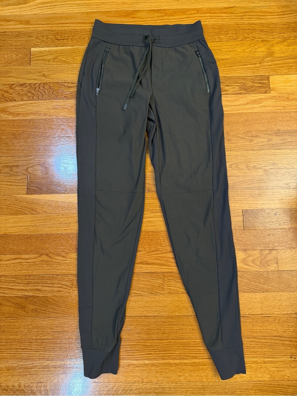 Athleta Headlands Hybrid Trek Mid Rise Jogger in Dark Green - Size 0T (0 Tall)